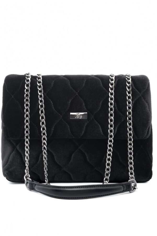 Τσάντα ώμου μαύρη καπιτονέ βελούδινη με αλυσίδα.