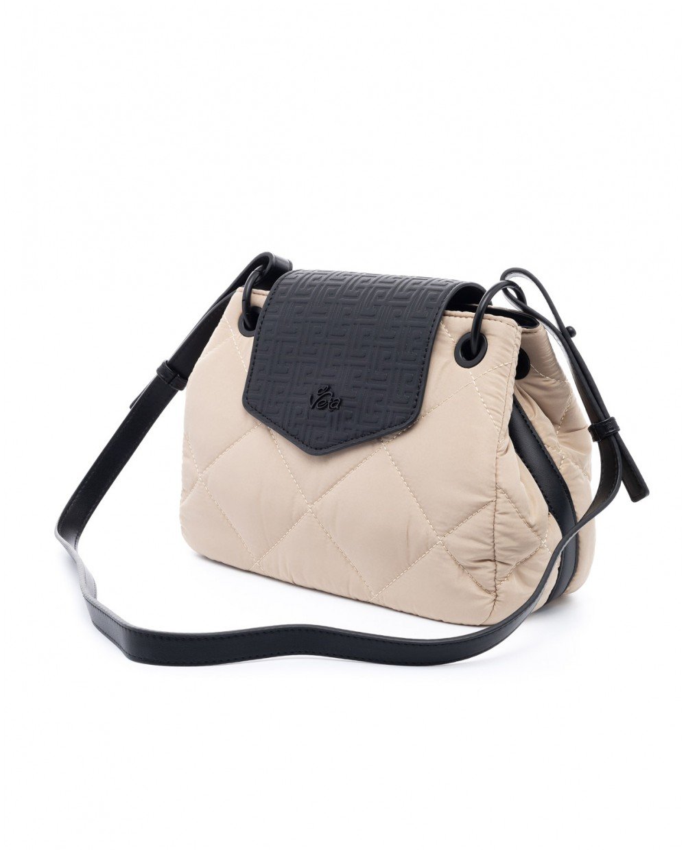 Τσάντα χειρός nylon καπιτονέ μπεζ σε συνδυασμό με μαύρο ανάγλυφο μοτίβο και διακοσμητική αλυσίδα. - Image 4