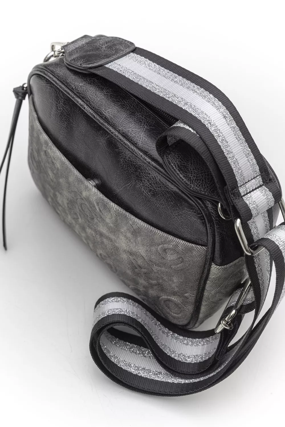 Μικρό χιαστί τσαντάκι με ιμάντα jean - Image 2