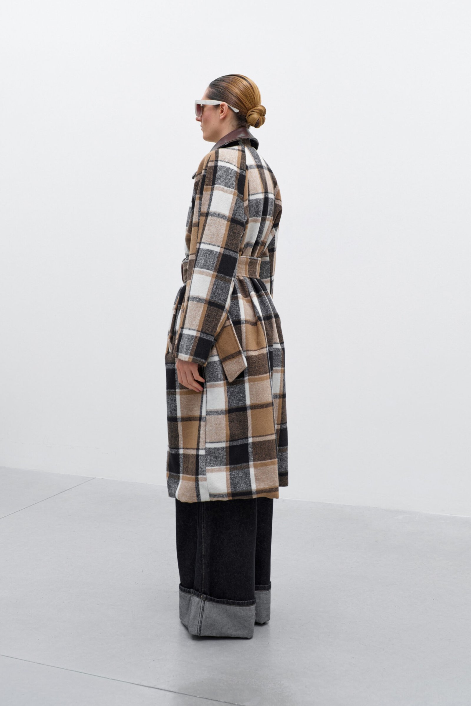 Παλτό με καρό μοτίβο και ζώνη - Image 9