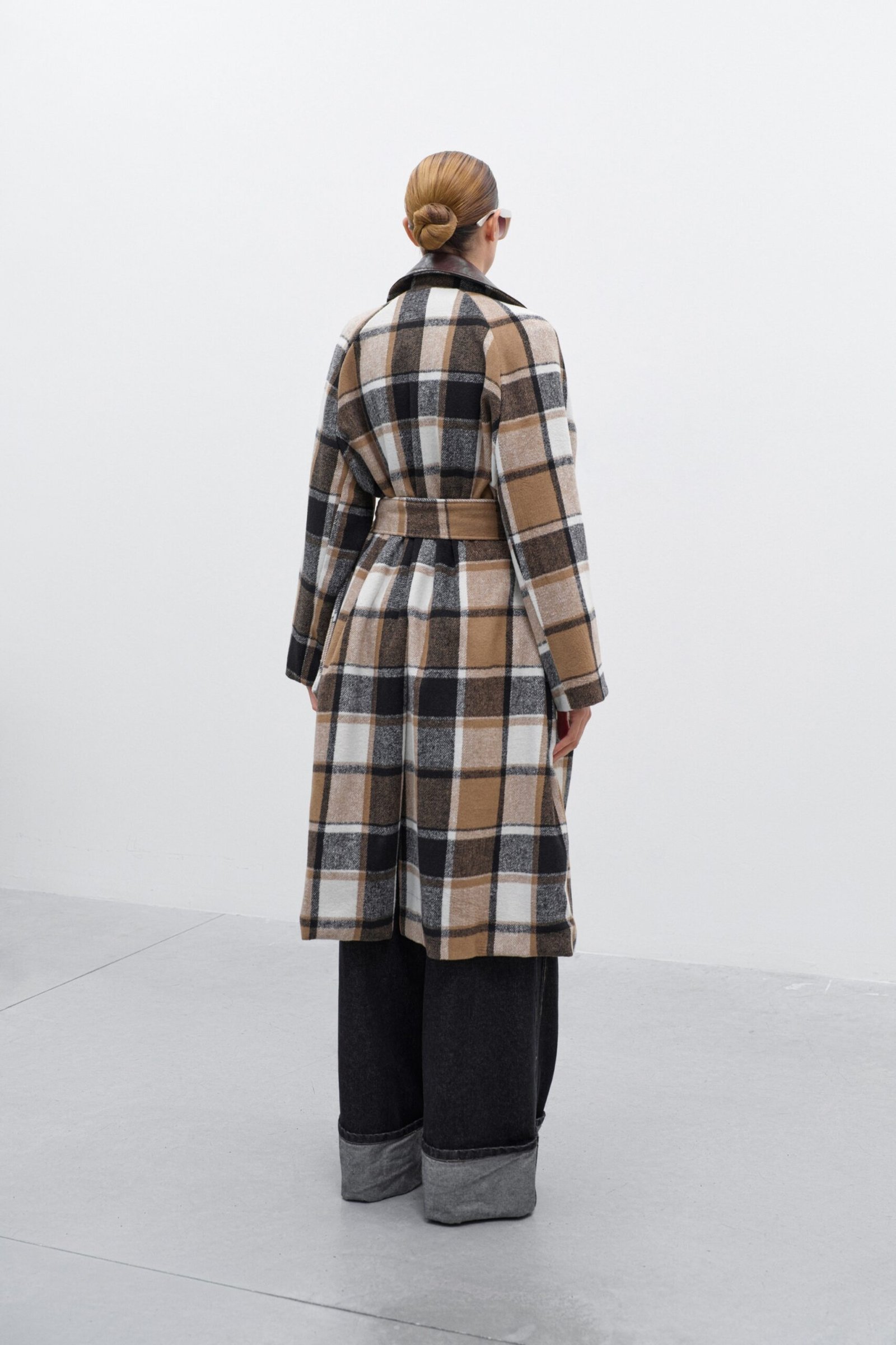 Παλτό με καρό μοτίβο και ζώνη - Image 10