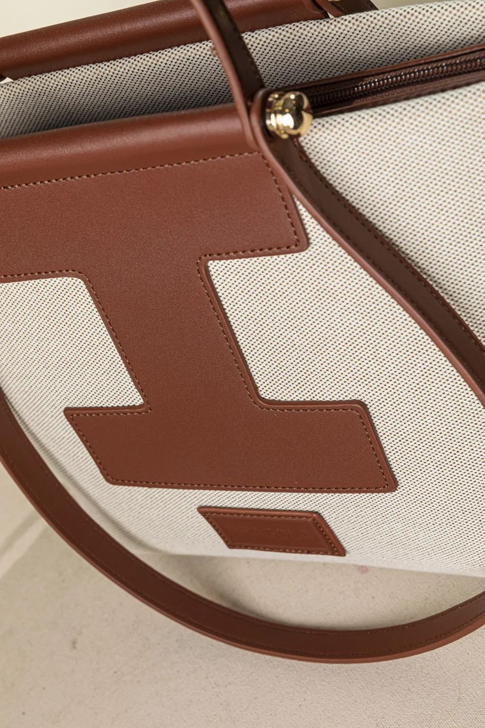 Τσάντα χειρός και ώμου από καραβόπανο - Image 7