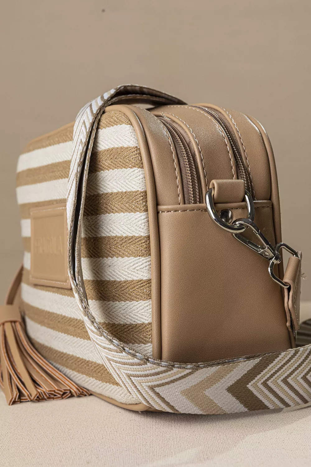 Χιαστί διθέσια τσάντα ώμου και χιαστί από καραβόπανο - Image 4