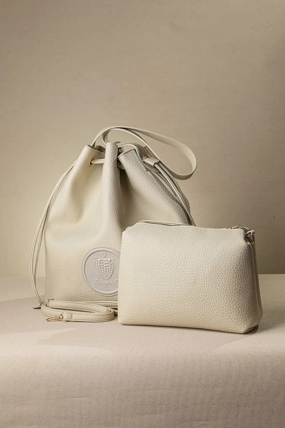 Μεγάλη τσάντα ώμου πουγκί - Image 11