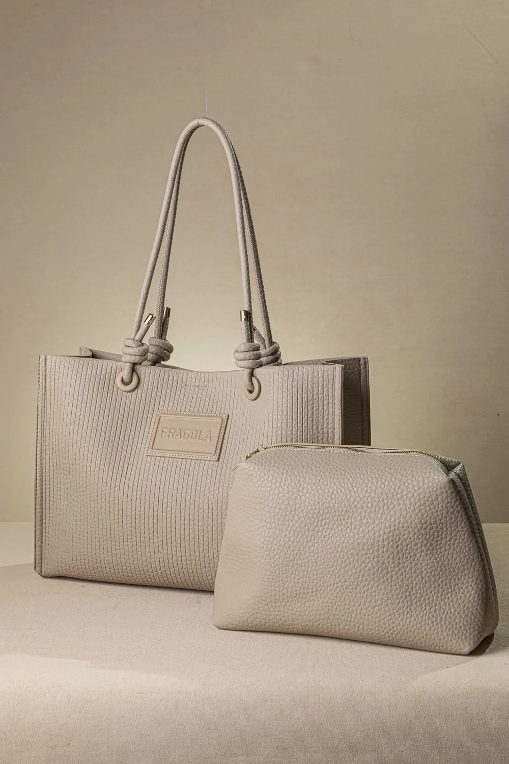 Μαλακή τετράγωνη τσάντα ώμου - Image 2