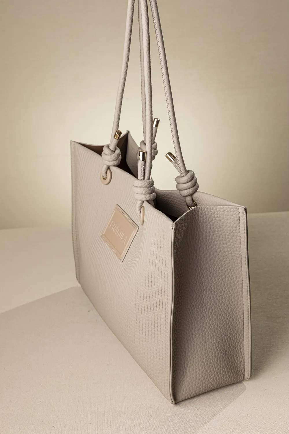 Μαλακή τετράγωνη τσάντα ώμου - Image 4