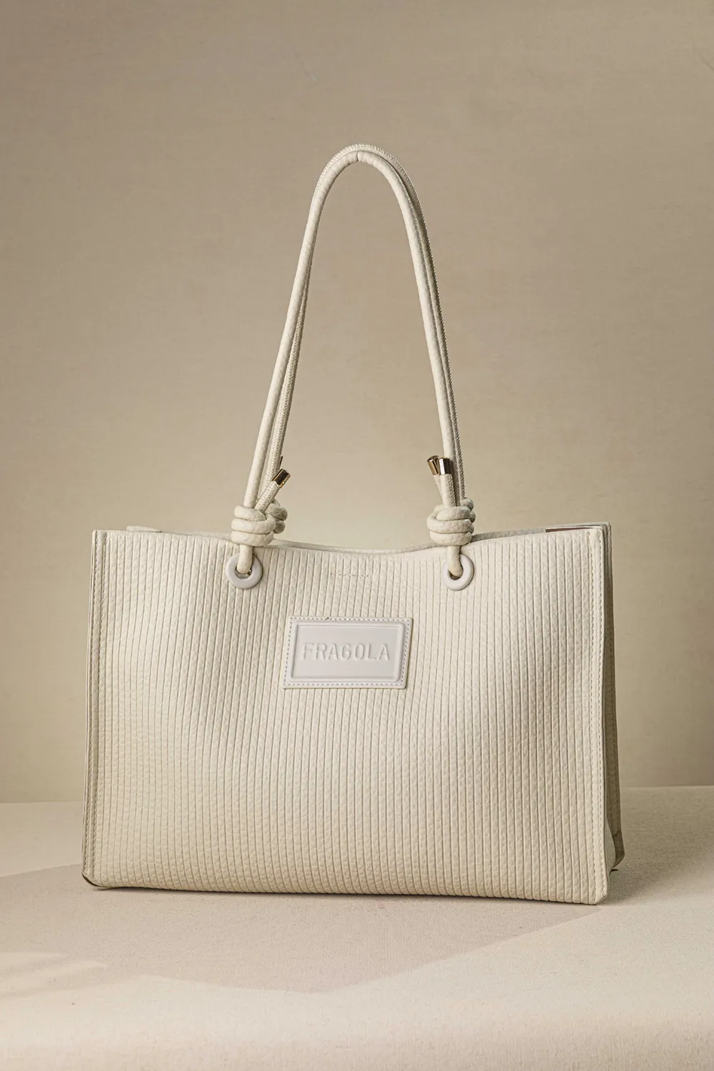 Μαλακή τετράγωνη τσάντα ώμου - Image 9