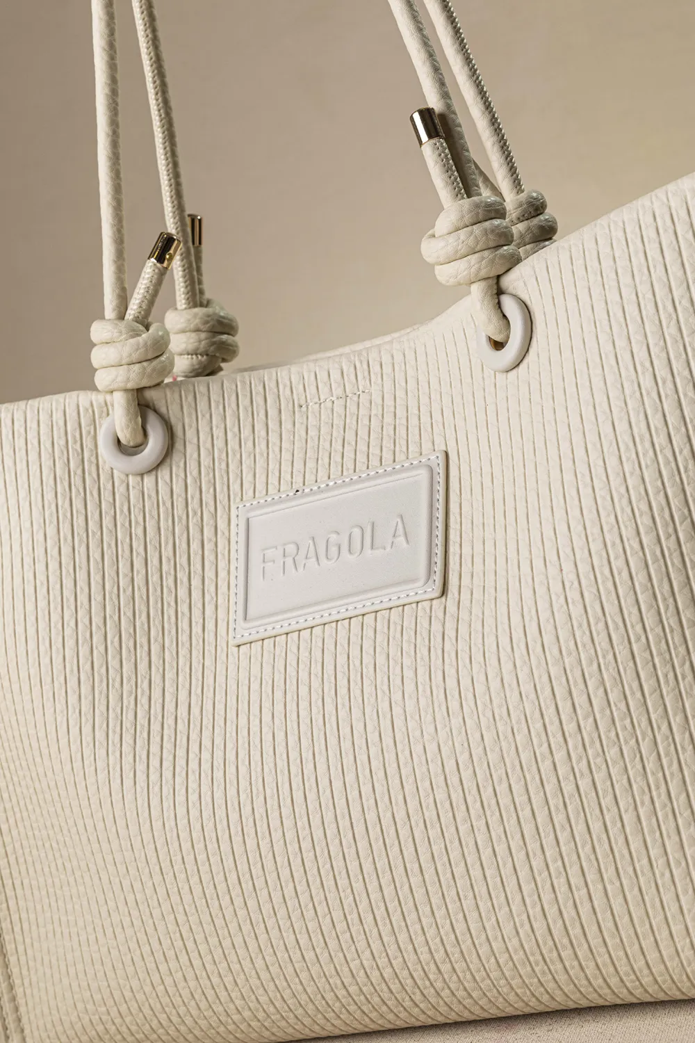 Μαλακή τετράγωνη τσάντα ώμου - Image 10