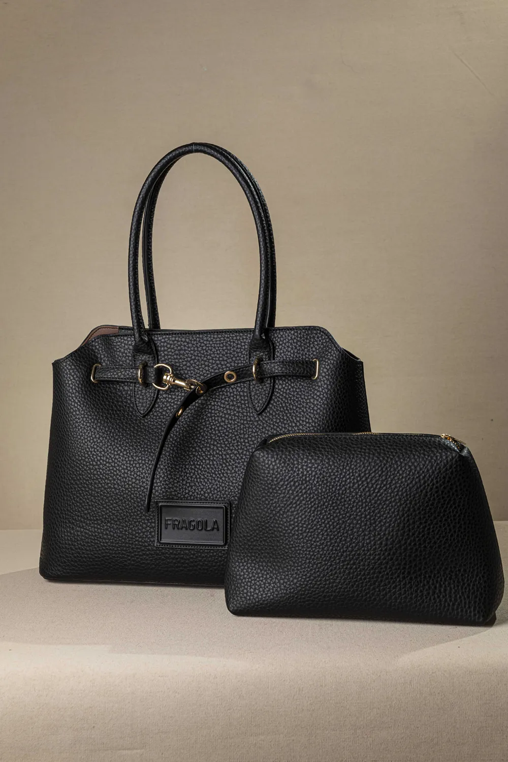 Μεγάλη τσάντα ώμου με εντυπωσιακό μεταλλικό κούμπωμα - Image 5