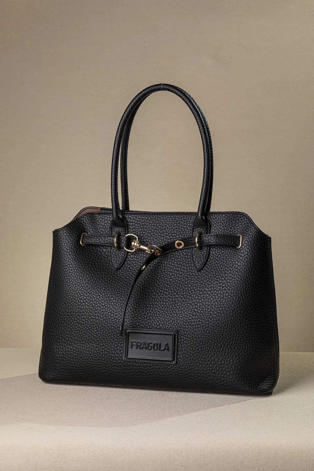 Μεγάλη τσάντα ώμου με εντυπωσιακό μεταλλικό κούμπωμα - Image 6