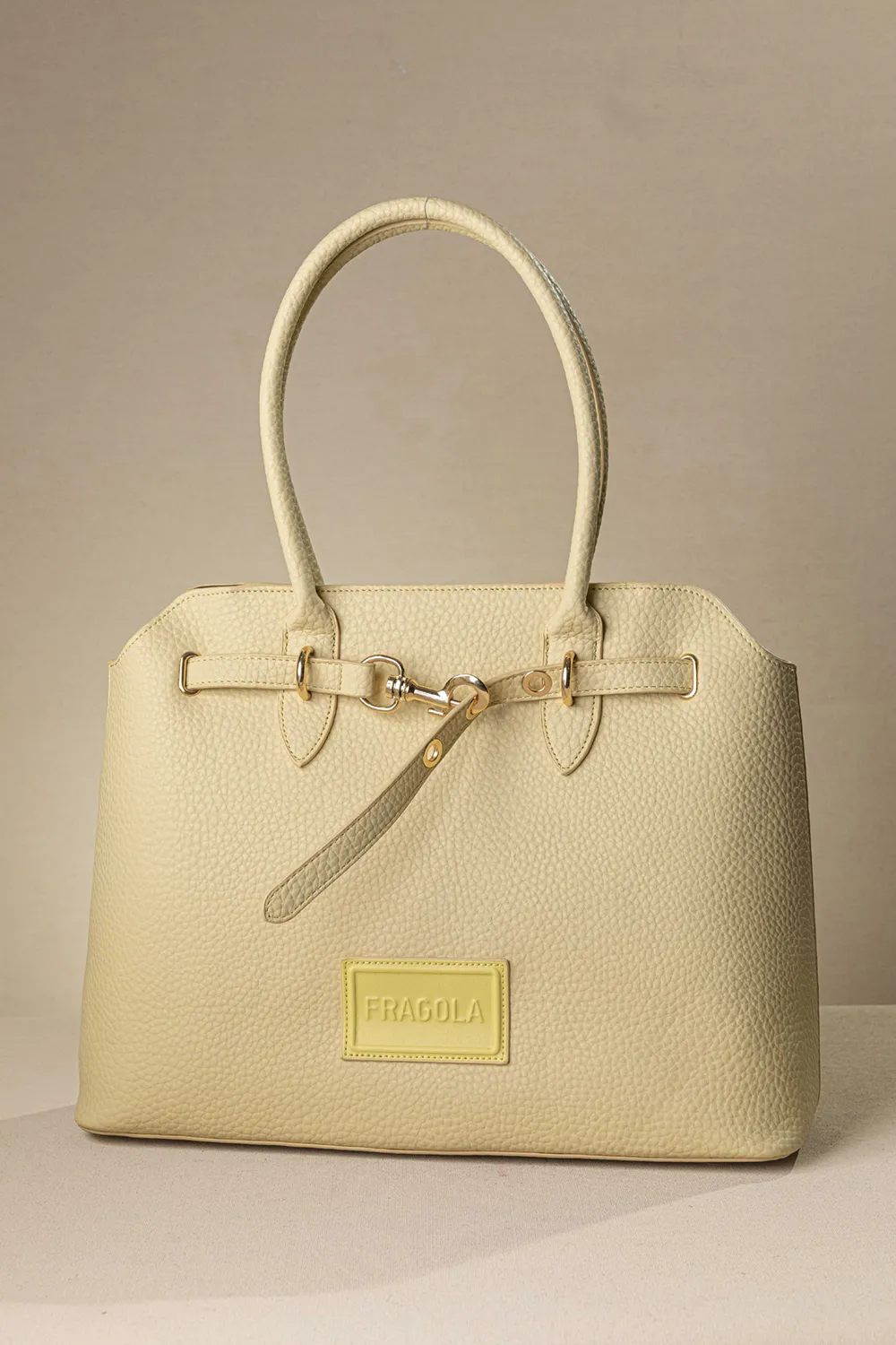 Μεγάλη τσάντα ώμου με εντυπωσιακό μεταλλικό κούμπωμα - Image 18