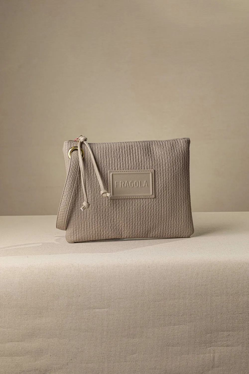 Μαλακό τσαντάκι χεριού - Image 2